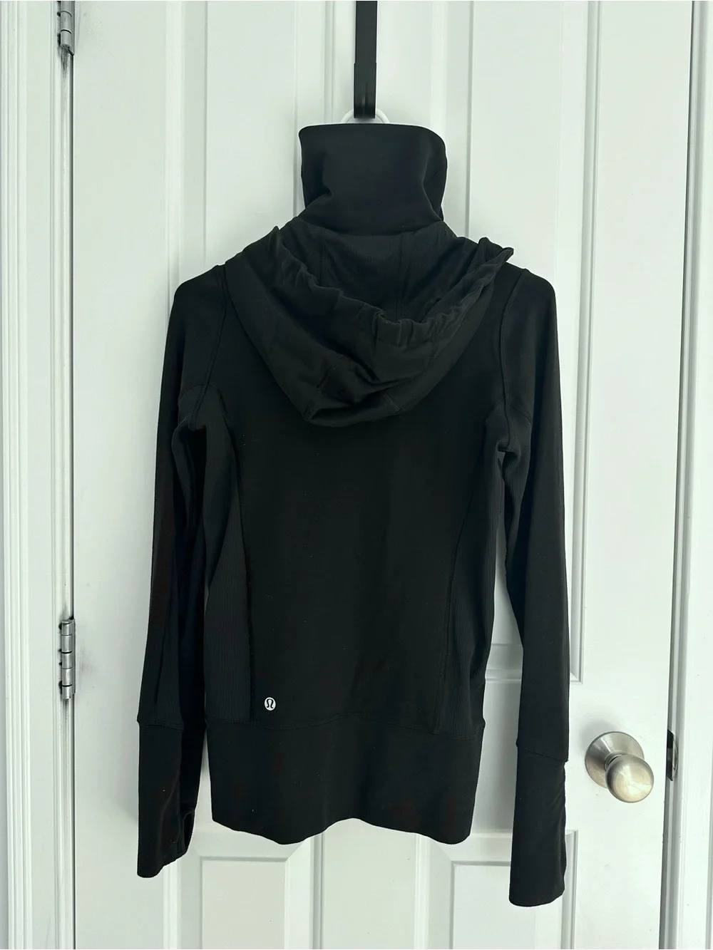 Lululemon Black Women's Zip-Up Hooded Jacket - Picture 2 of 4